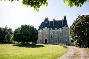 Гостиница Au Chateau de Montbraye  Савинье-Л'эвек